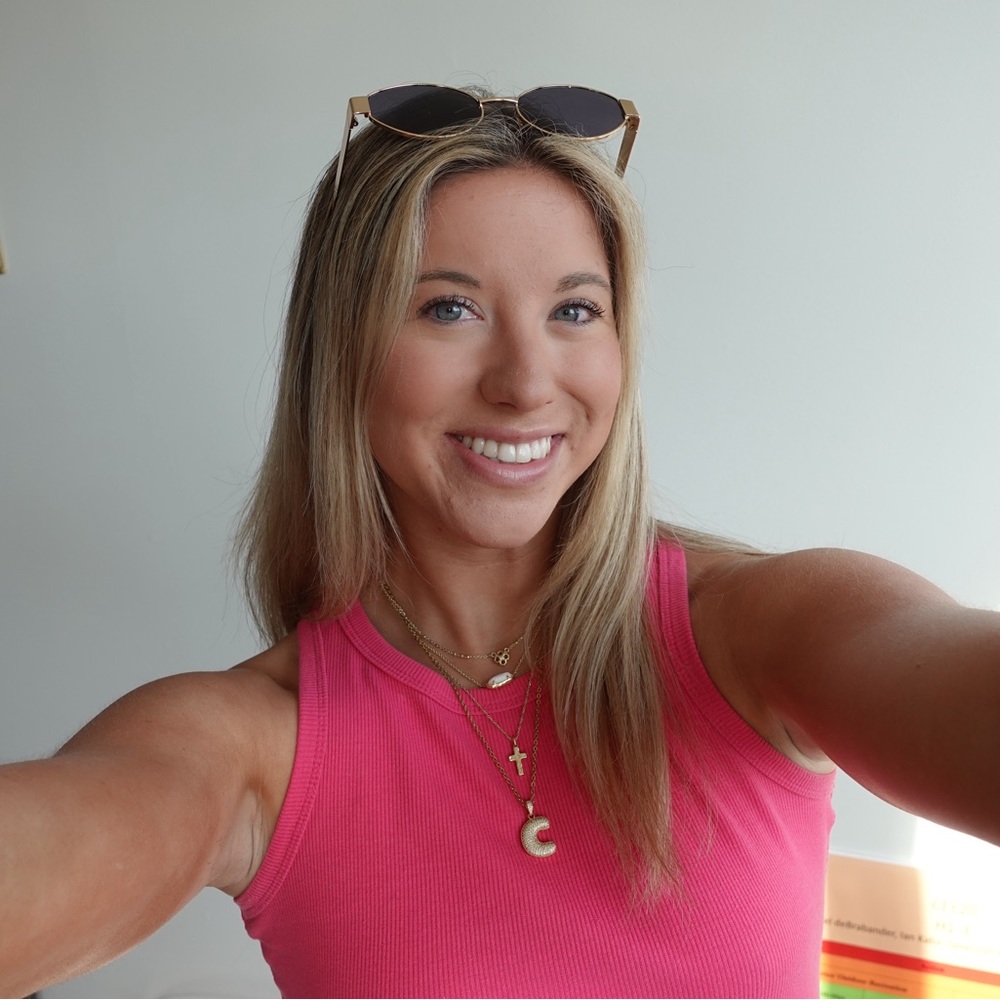 Meet your Posher, Caroline